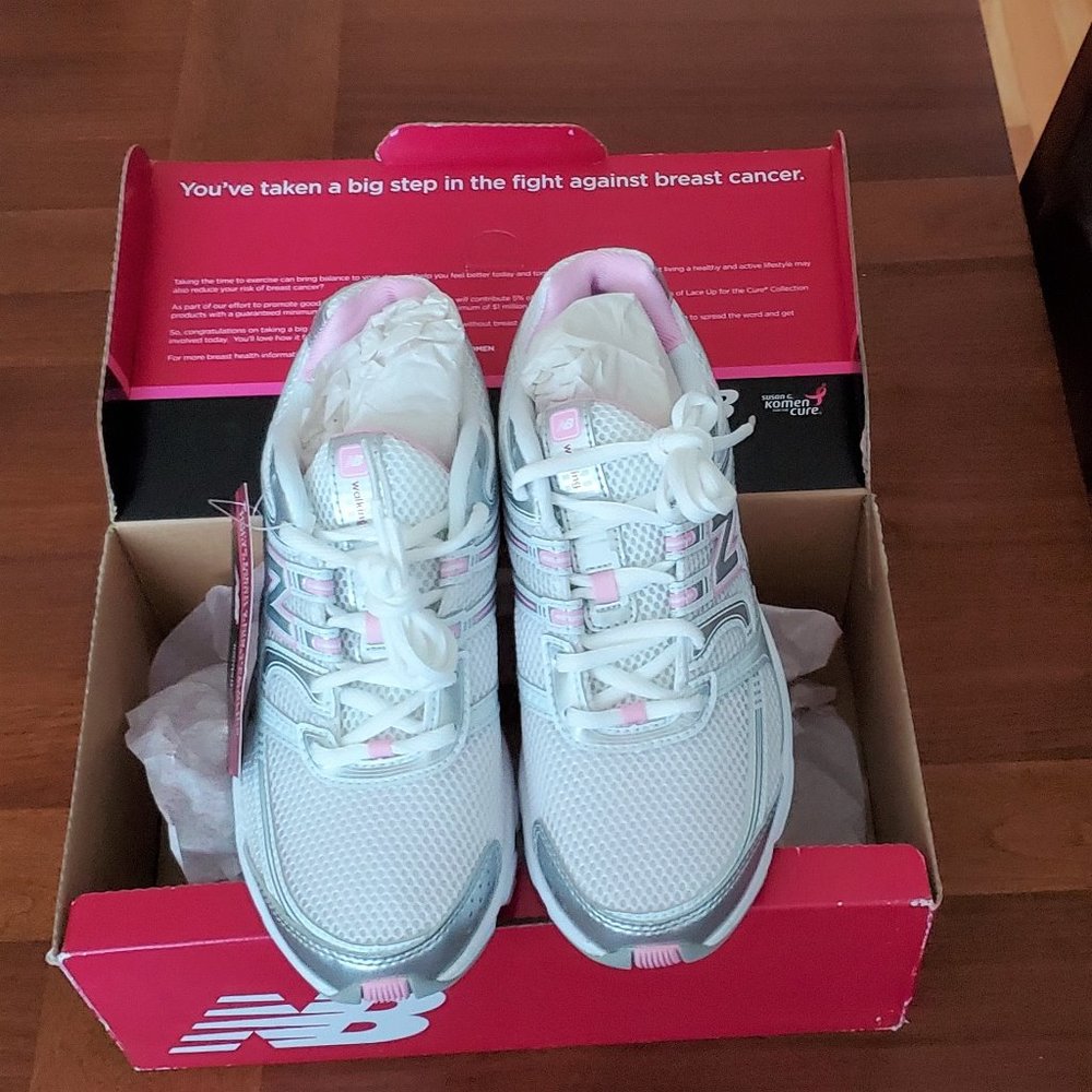 NWT New Balance Athletic Shoes Size 7.5